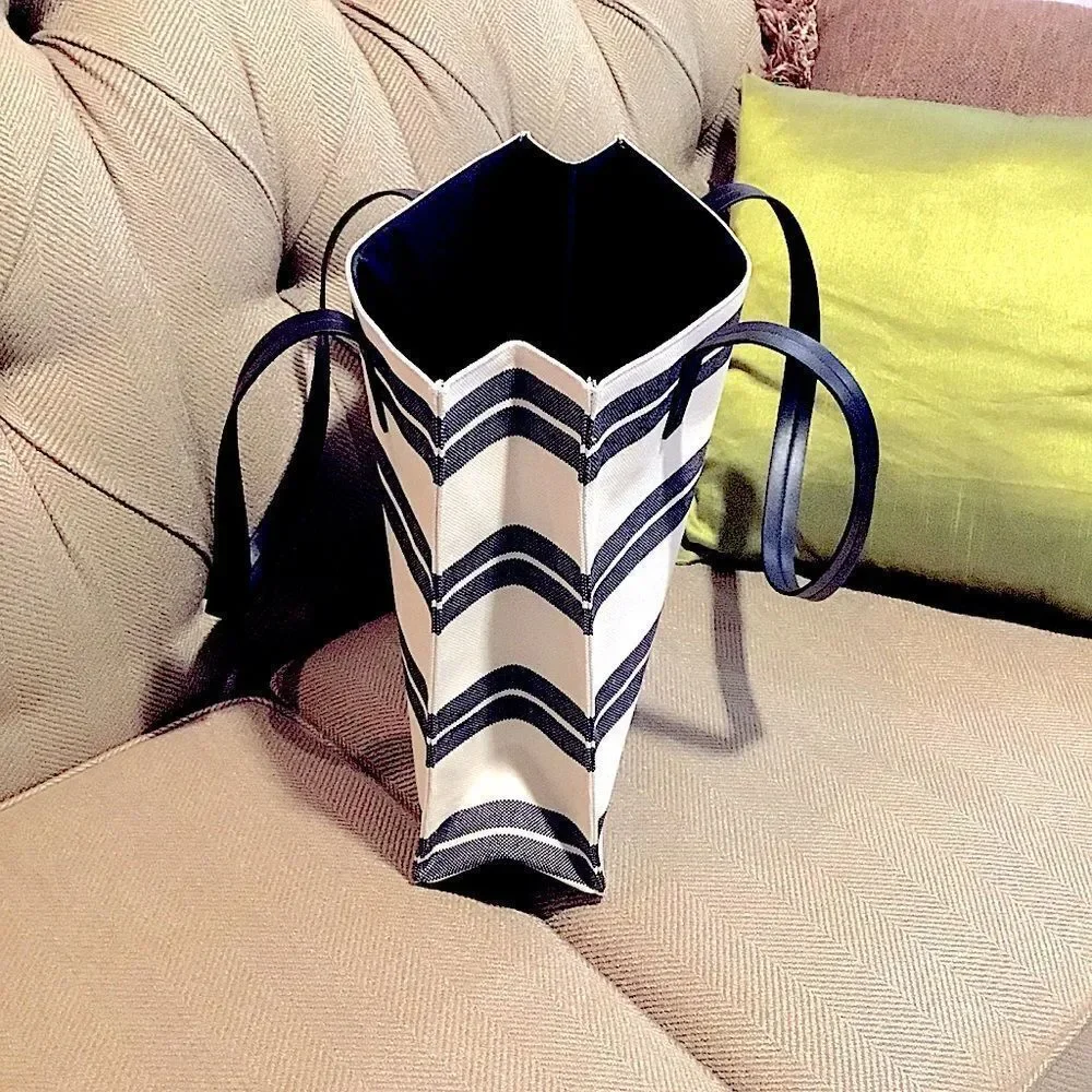 CANVAS TOTE STRIPS CREAM/BLACK WORK, LAPTOP, VACATION, SCHOOL